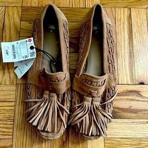 Zara (NWT) Tasseled Beige Loafer - Sz 40/9